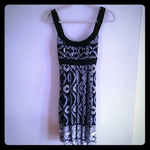 Black & White Sleeveless Dress